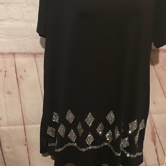 Tunic - Picture 3 of 5